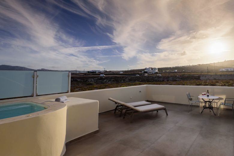 Family Suites Santorini